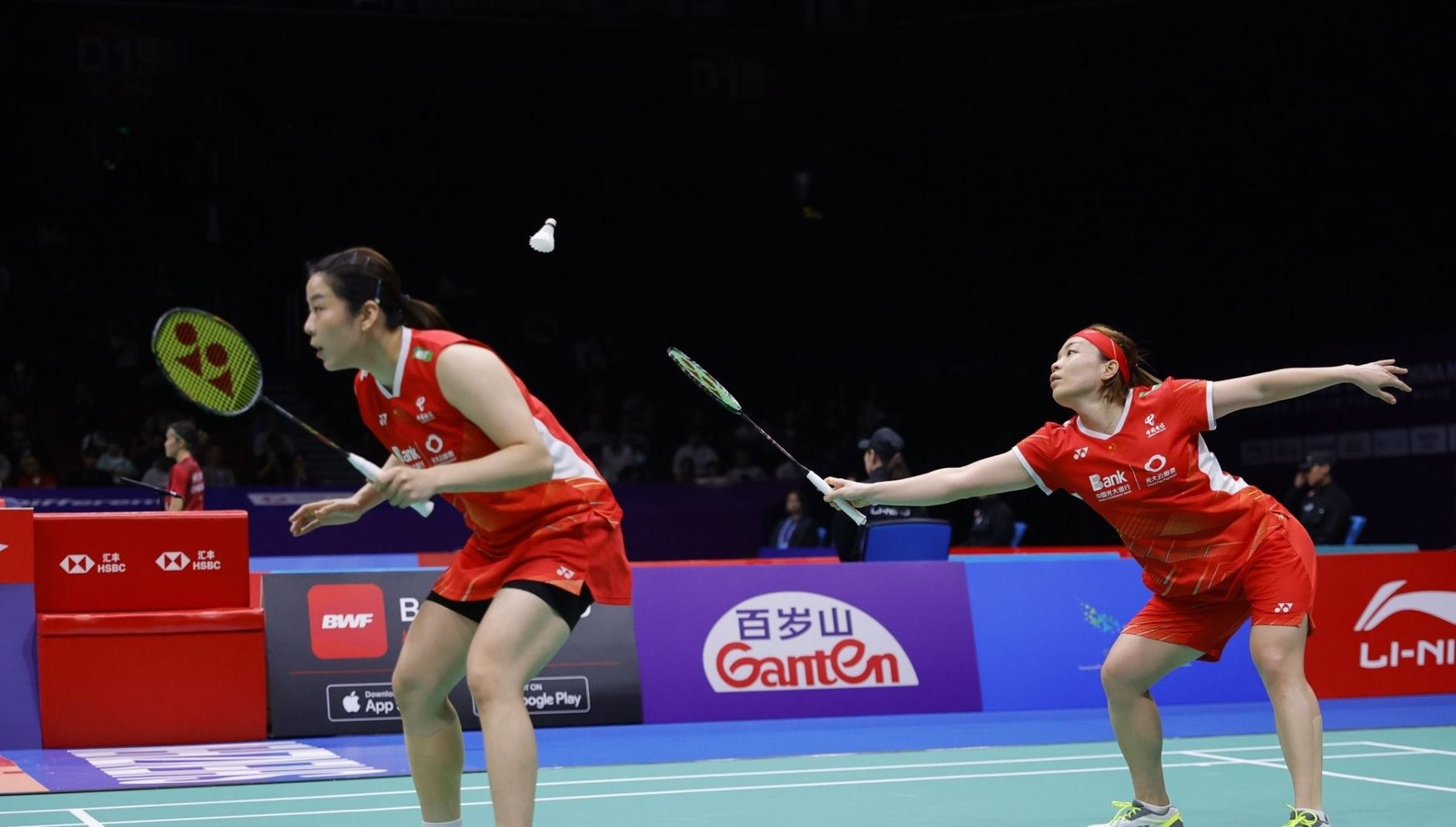 教练在排兵 教练在排兵